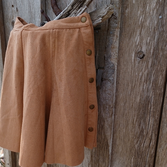Design Lab faux suede skirt - Picture 6 of 12